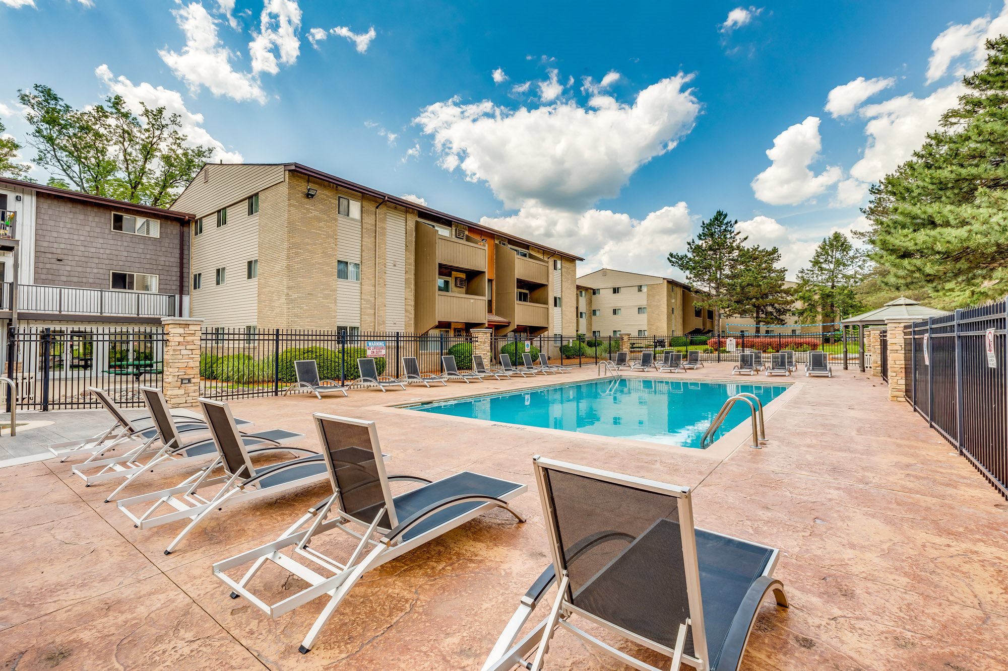 Photos and Video of Capitol Villa Apartments in East Lansing, MI